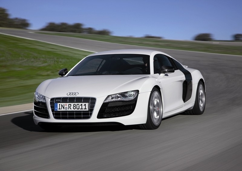 Wariat oddał za darmo Audi R8 przypadkowym osobom