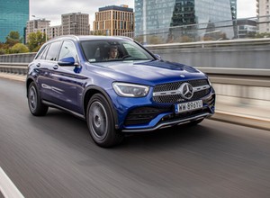 Mercedesy Klasy C, GLC i EQC mogą się zapalić. Akcja serwisowa