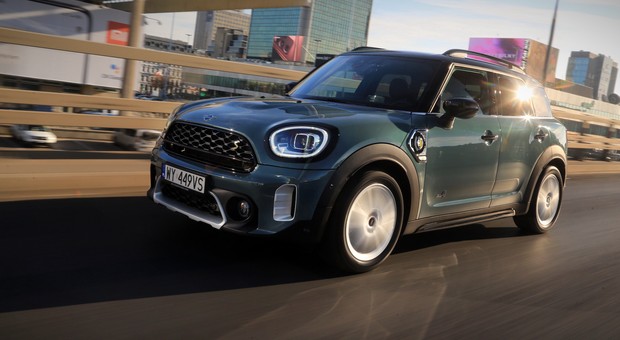 MINI Countryman Cooper SE – udane zgranie przeciwieństw