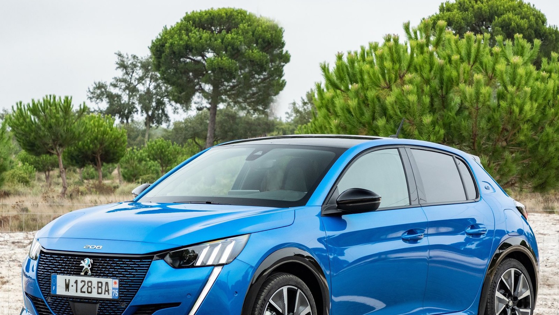Peugeot-e-208