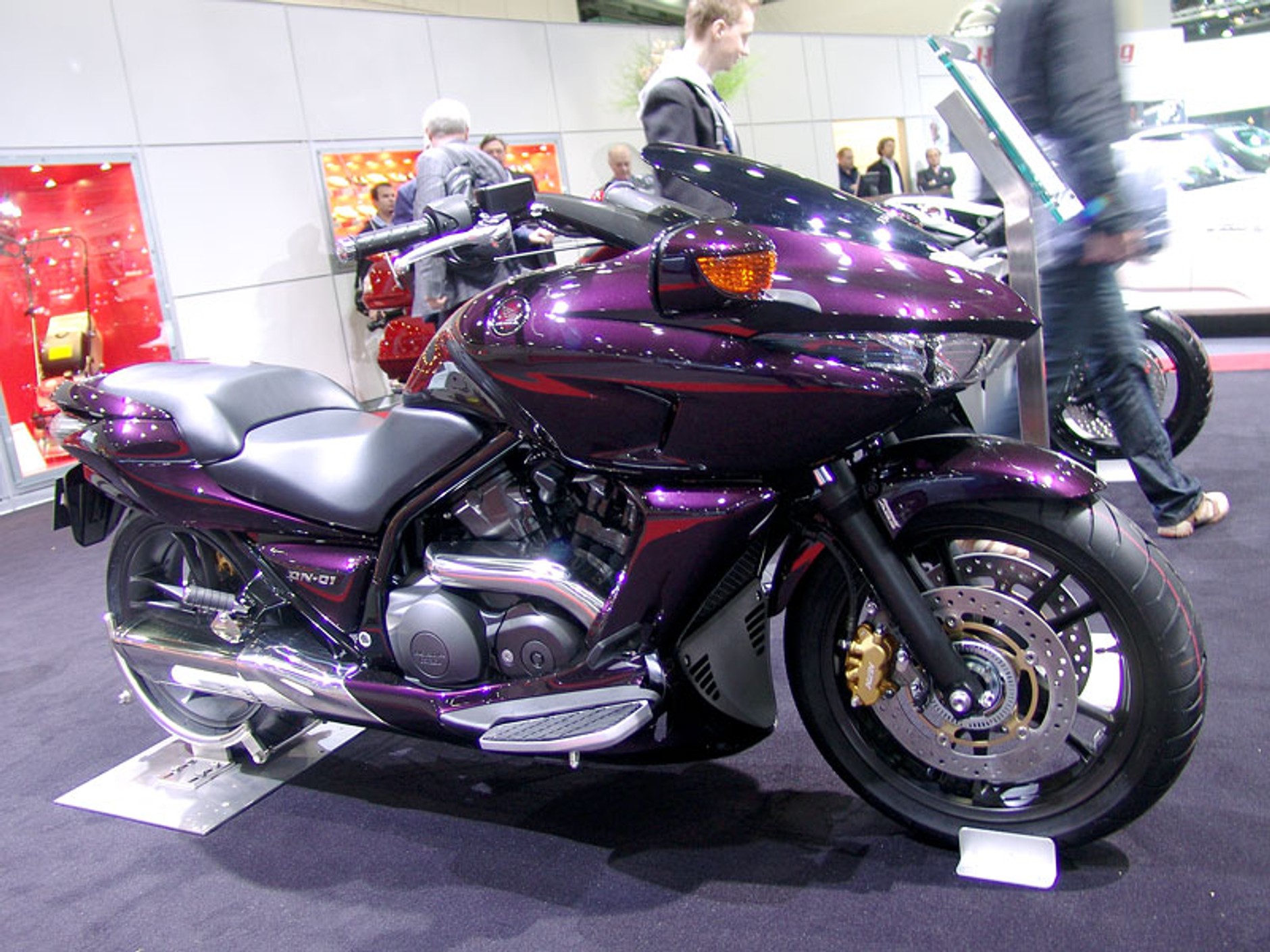 AMI/AMITEC 2008: motocykle i skutery (fotogaleria)