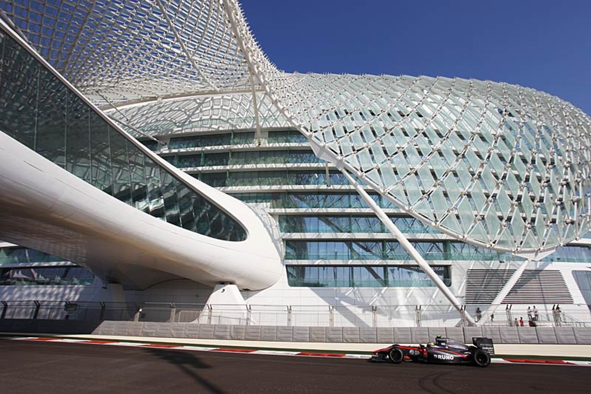 Grand Prix Abu Dhabi 2010: Vettel najmłodszym mistrzem świata, Kubica 5. (relacja, wyniki)