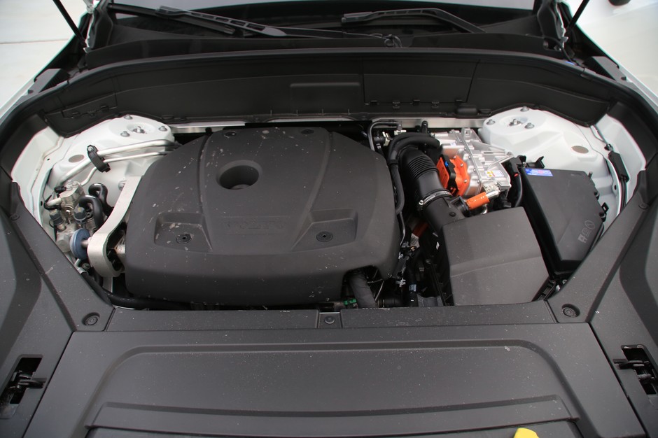 Volvo XC90 T8