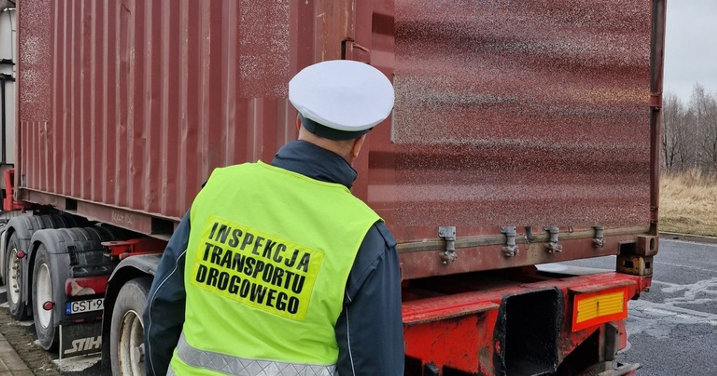 Patrol ITD podczas kontroli zespołu pojazdów wykrył szereg nieprawidłowości