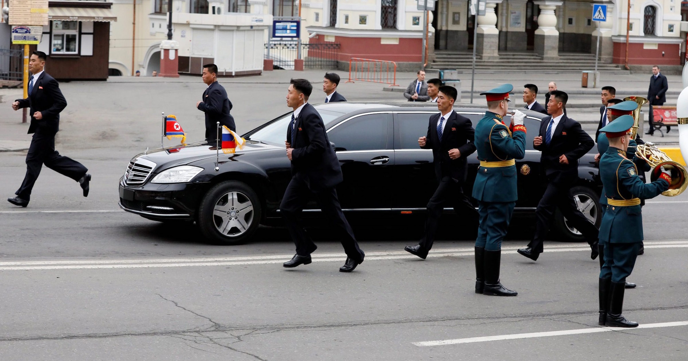 Opancerzony Mercedes Kim Dzong Una