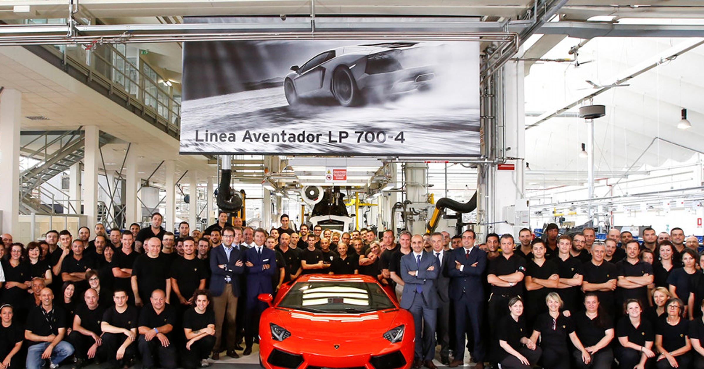 Lamborghini Aventador jak ciepłe bułeczki