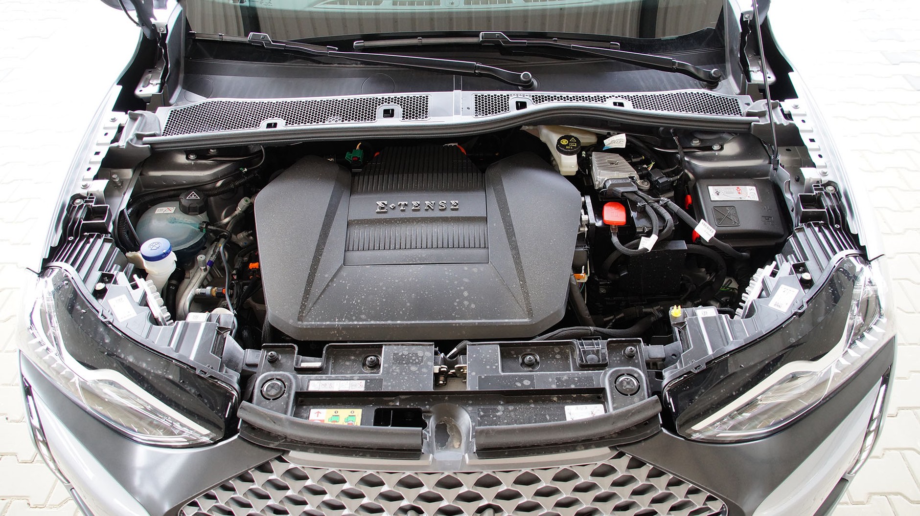 DS 3 Crossback E-tense - elektryk idealny do miasta