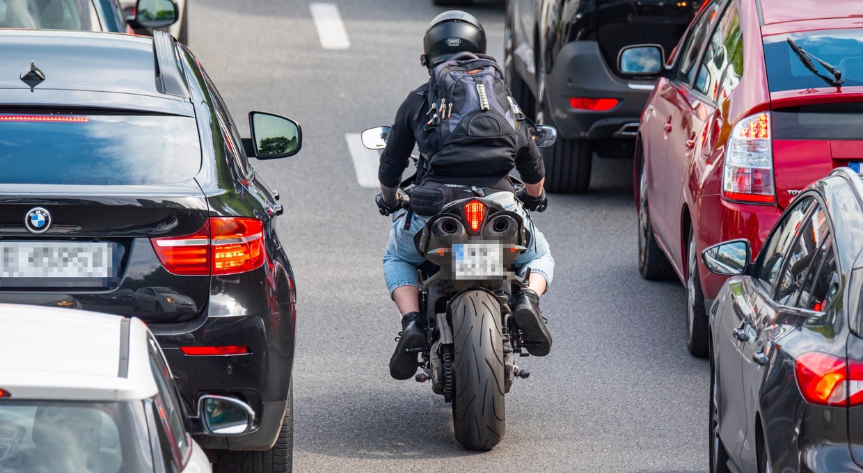 Źle wyprzedzisz i tysiąc zł mandatu. A kierowcy zapominają