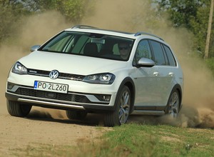 Volkswagen Golf Alltrack 2.0 TDI DSG - stylizowany na terenówkę