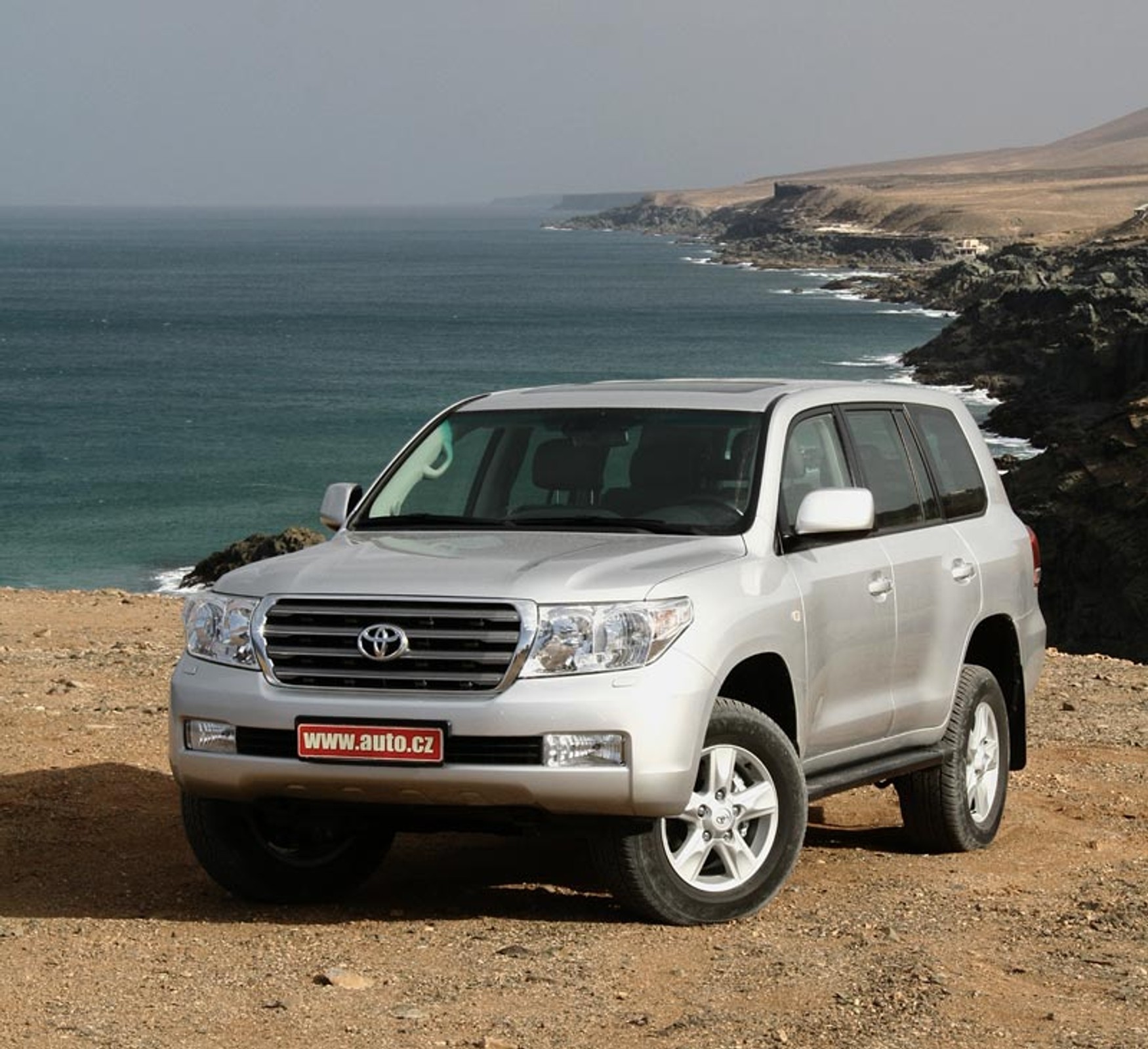 Toyota Land Cruiser V8: pierwsze wrażenia