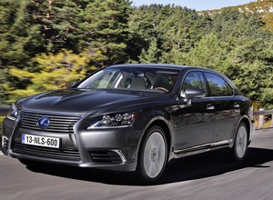 Lexus LS 600h: czyli, wszechobecny luksus