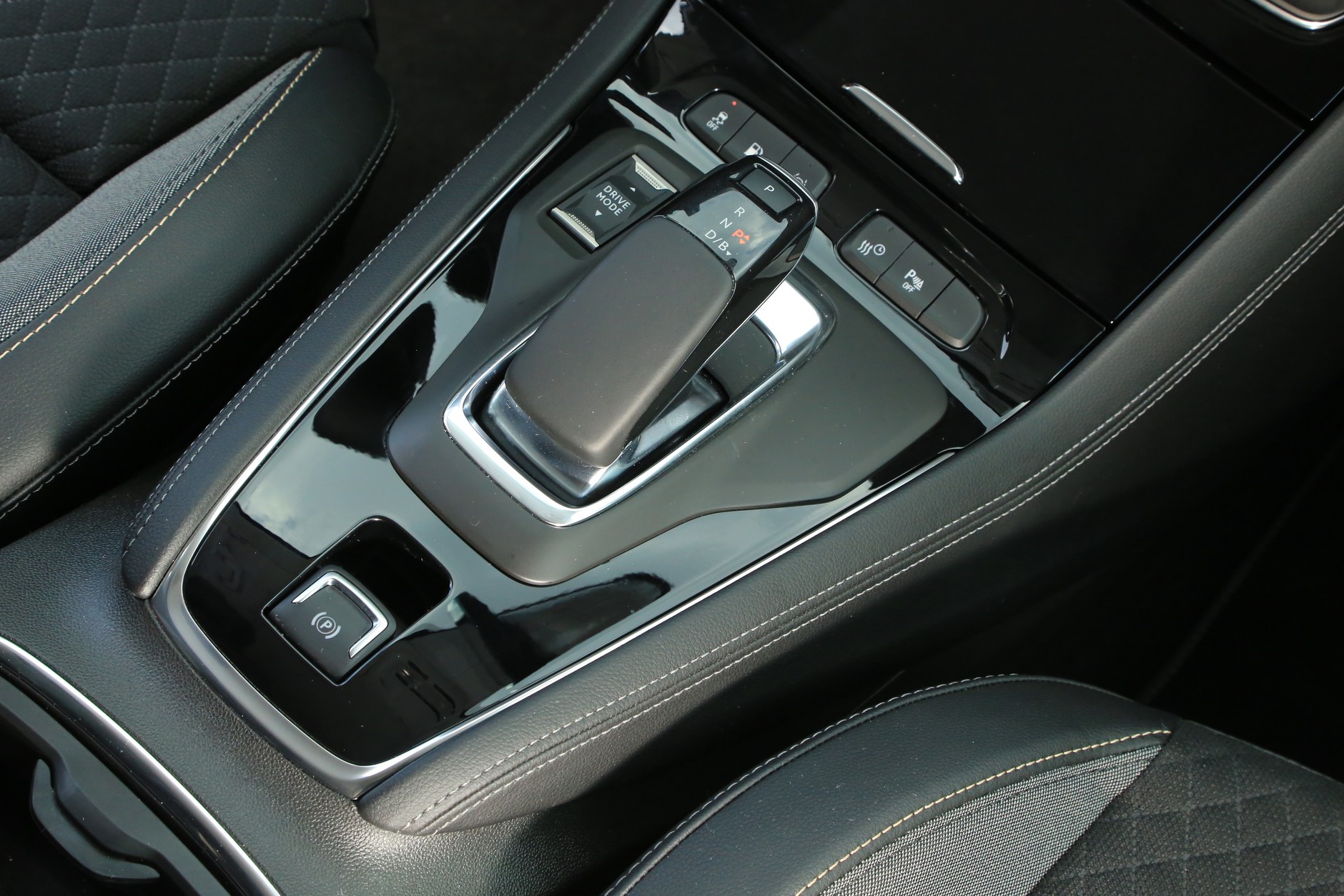 Opel Grandland X Hybrid4