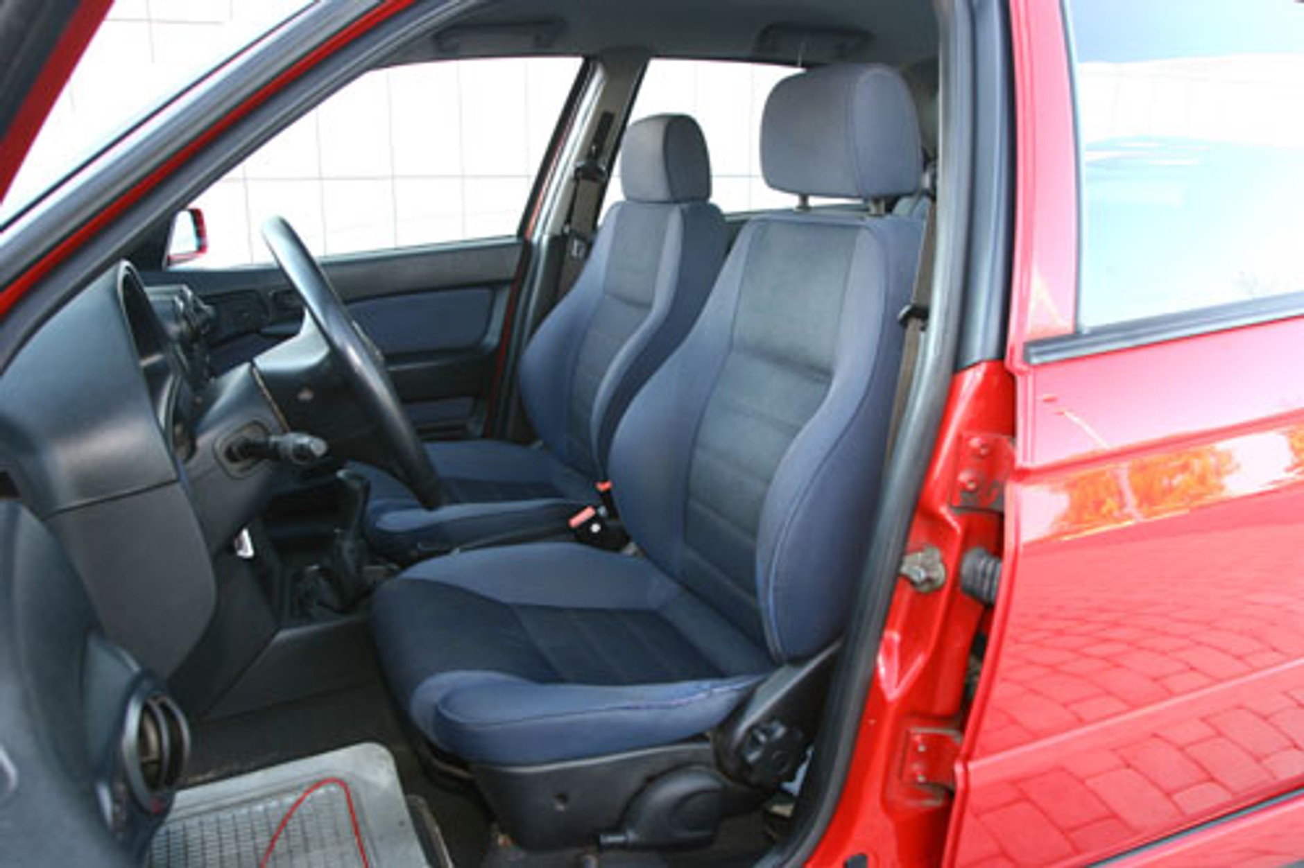 Alfa Romeo 146 - styl i charakter za rozsądne pieniądze