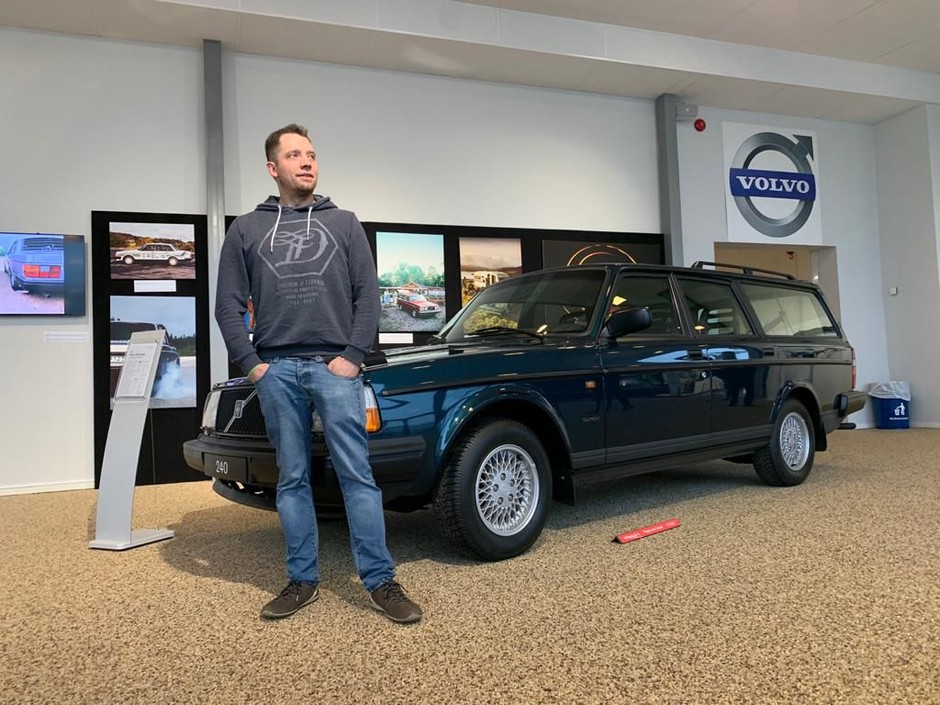 Volvo 240 ma 50 lat