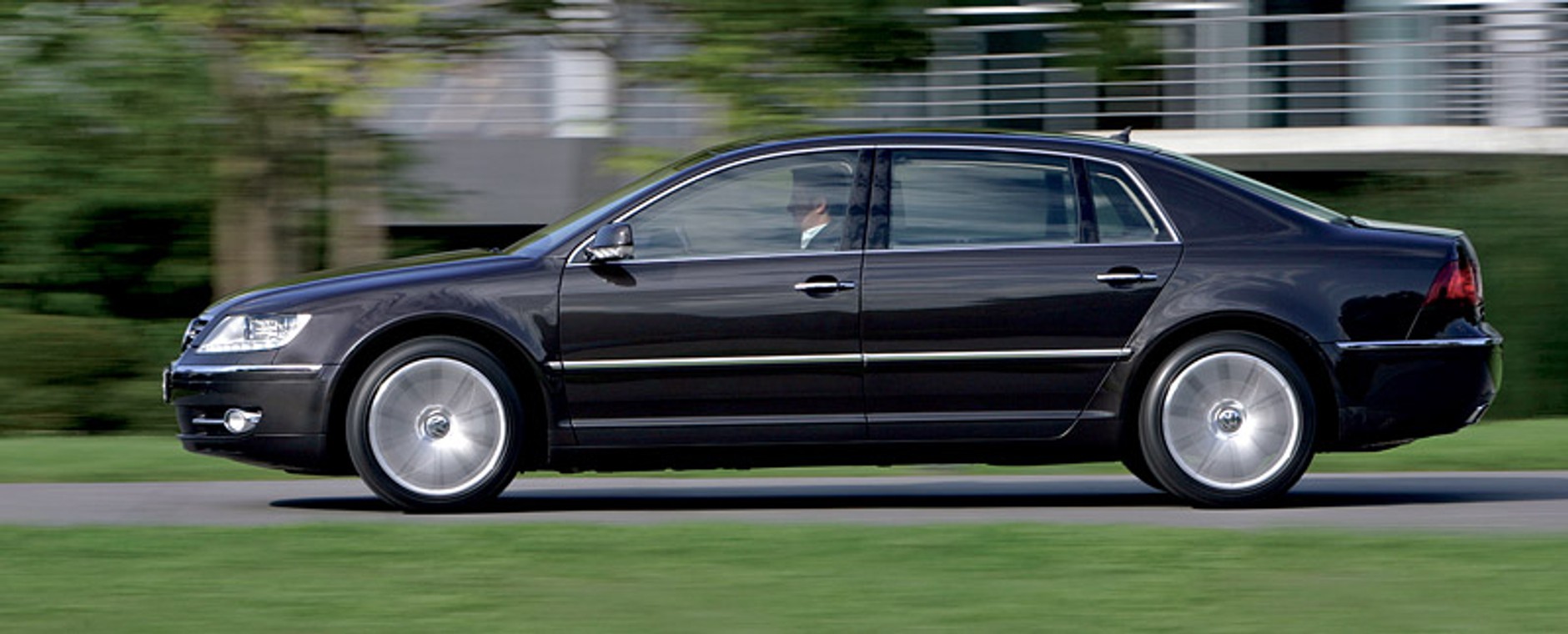 Paryż 2008: Volkswagen Phaeton – rok modelowy 2009