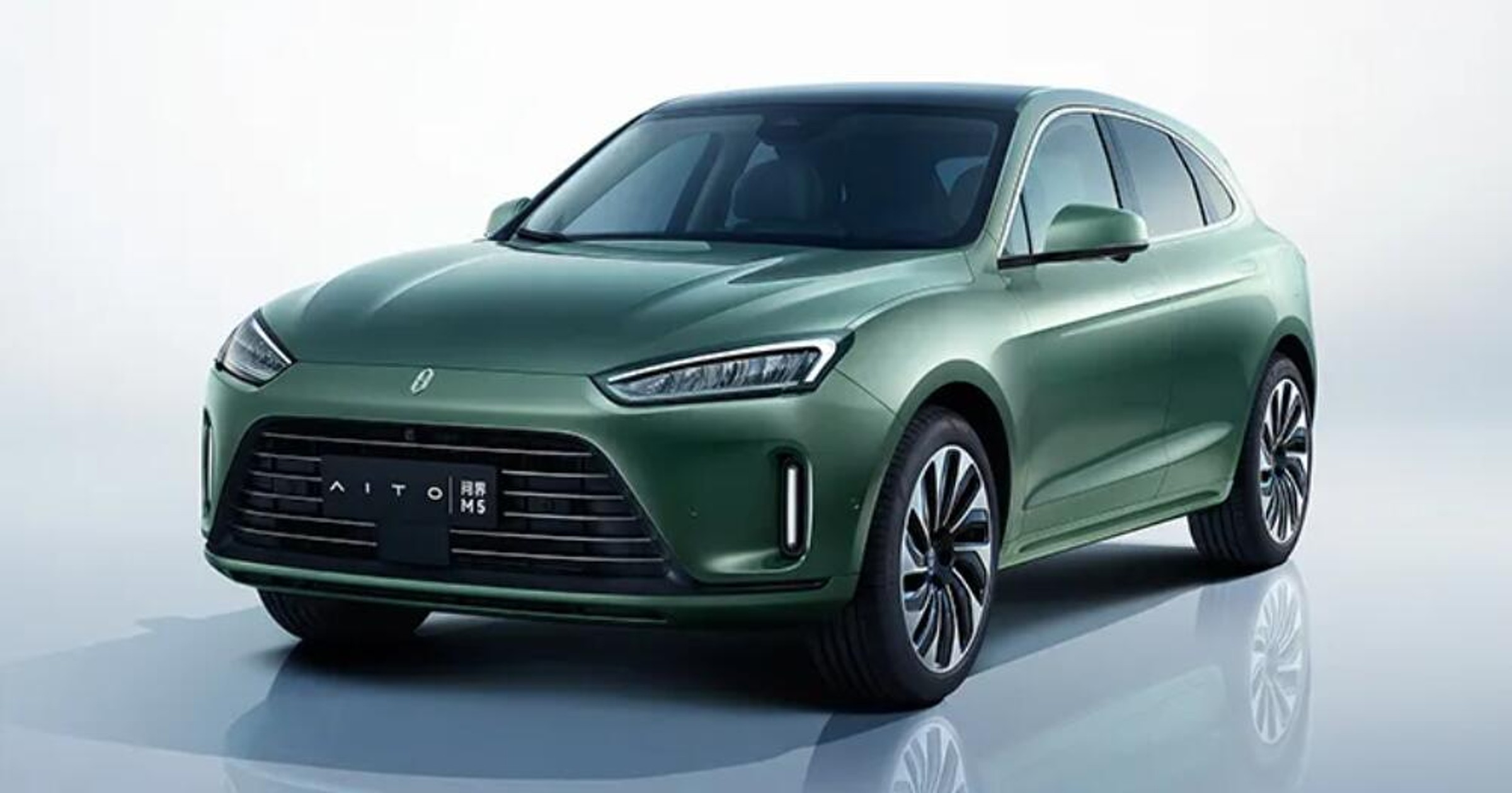 Aito M5, czyli hybrydowy SUV od Huaweia i Seresa