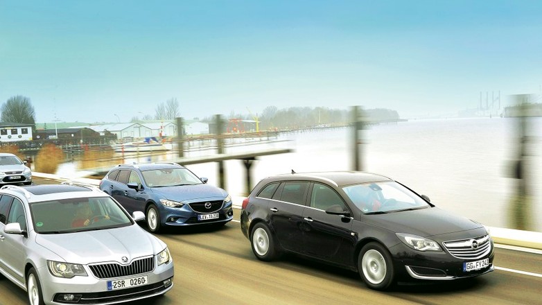 Ford Mondeo, Mazda 6 Sport, Opel Insignia i Skoda Superb | Porównanie kombi