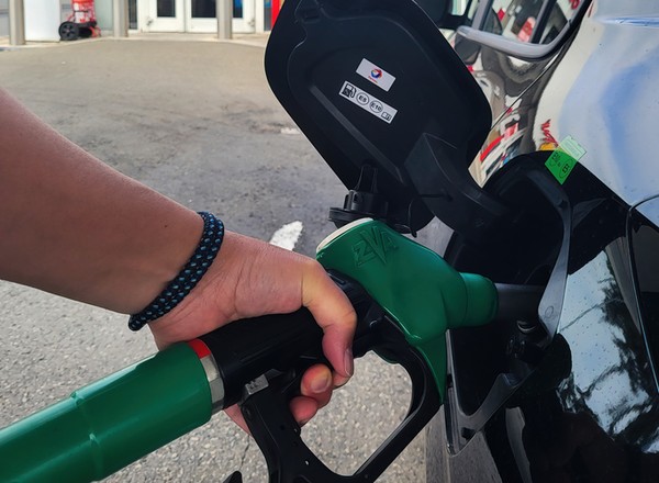 Paliwo 50 gr w górę z dnia na dzień? UE chce ograniczyć emisję CO2