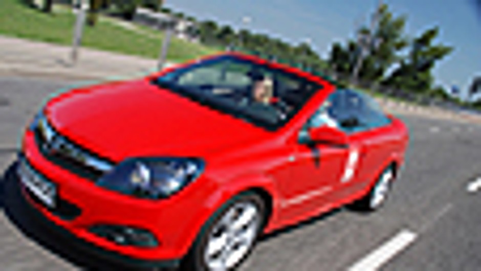 Opel Astra Twin Top - Bezwietrzny kabriolet