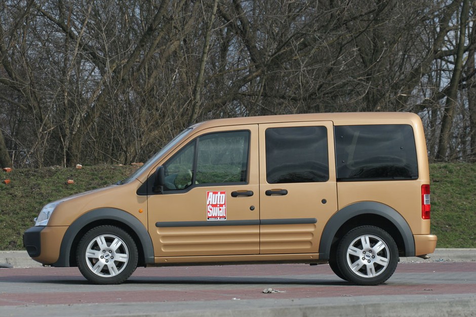 Ford Tourneo - cena 14 100 zł