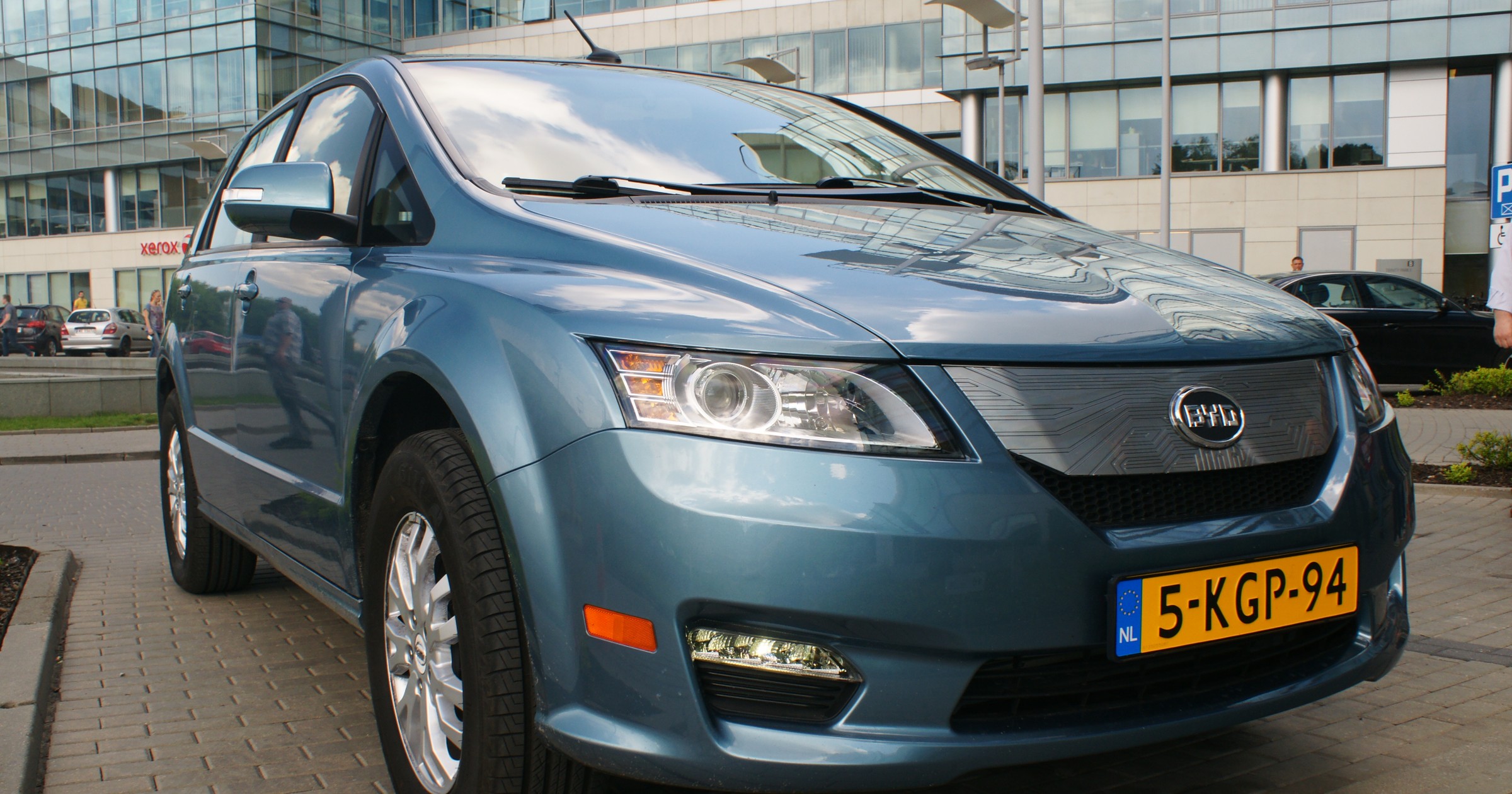 BYD e6