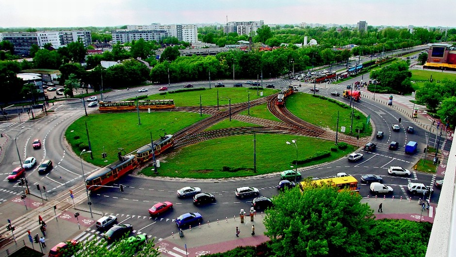 Skrzyżowanie na okrągło - Radzimy jak prawidłowo jeździć po rondzie