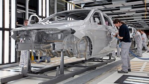 Daimler planuje zmniejszyć zatrudnienie o 15 tys. osób