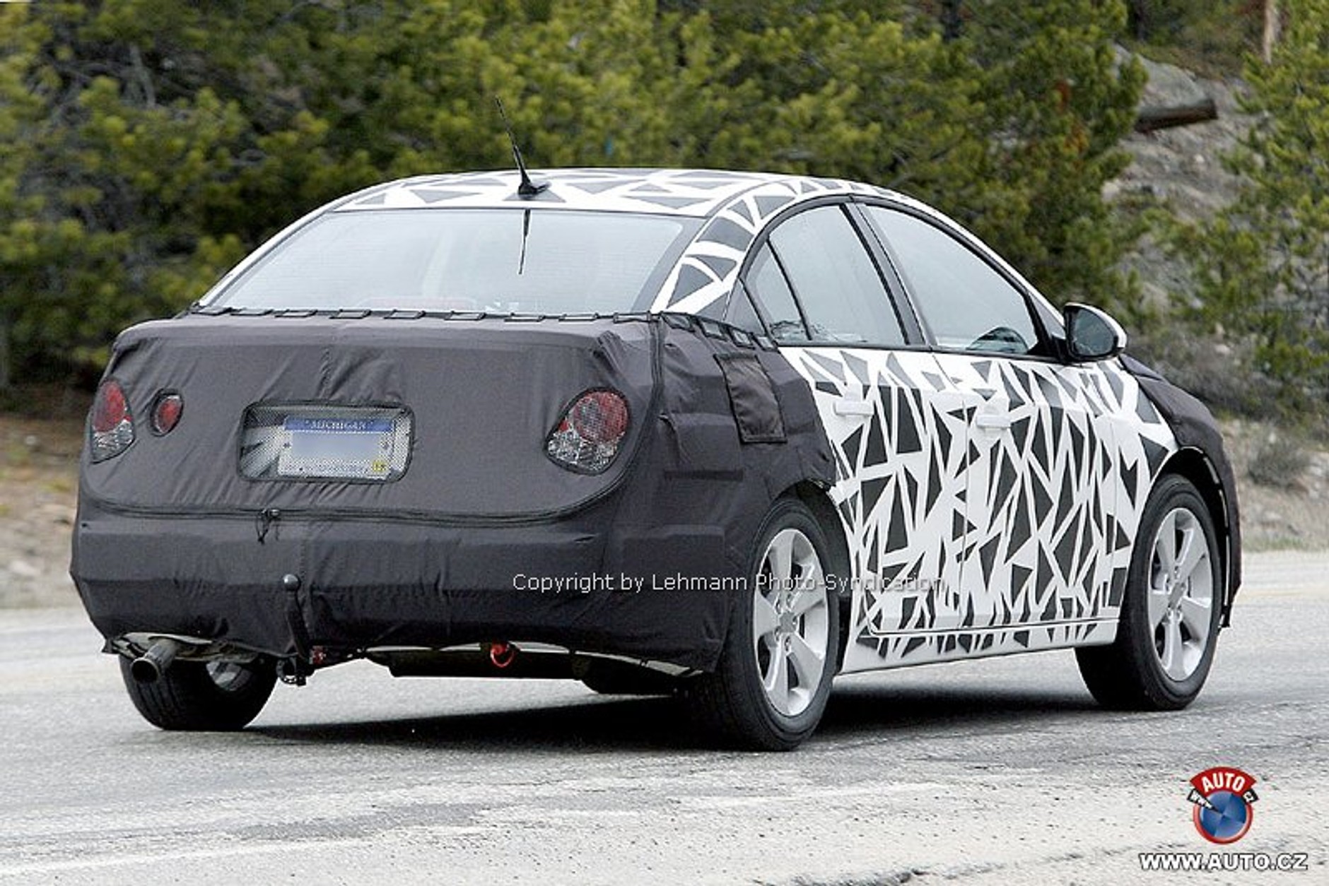 Chevrolet: nazwa Cruze dla najnowszego modelu (+ zdjęcia szpiegowskie)