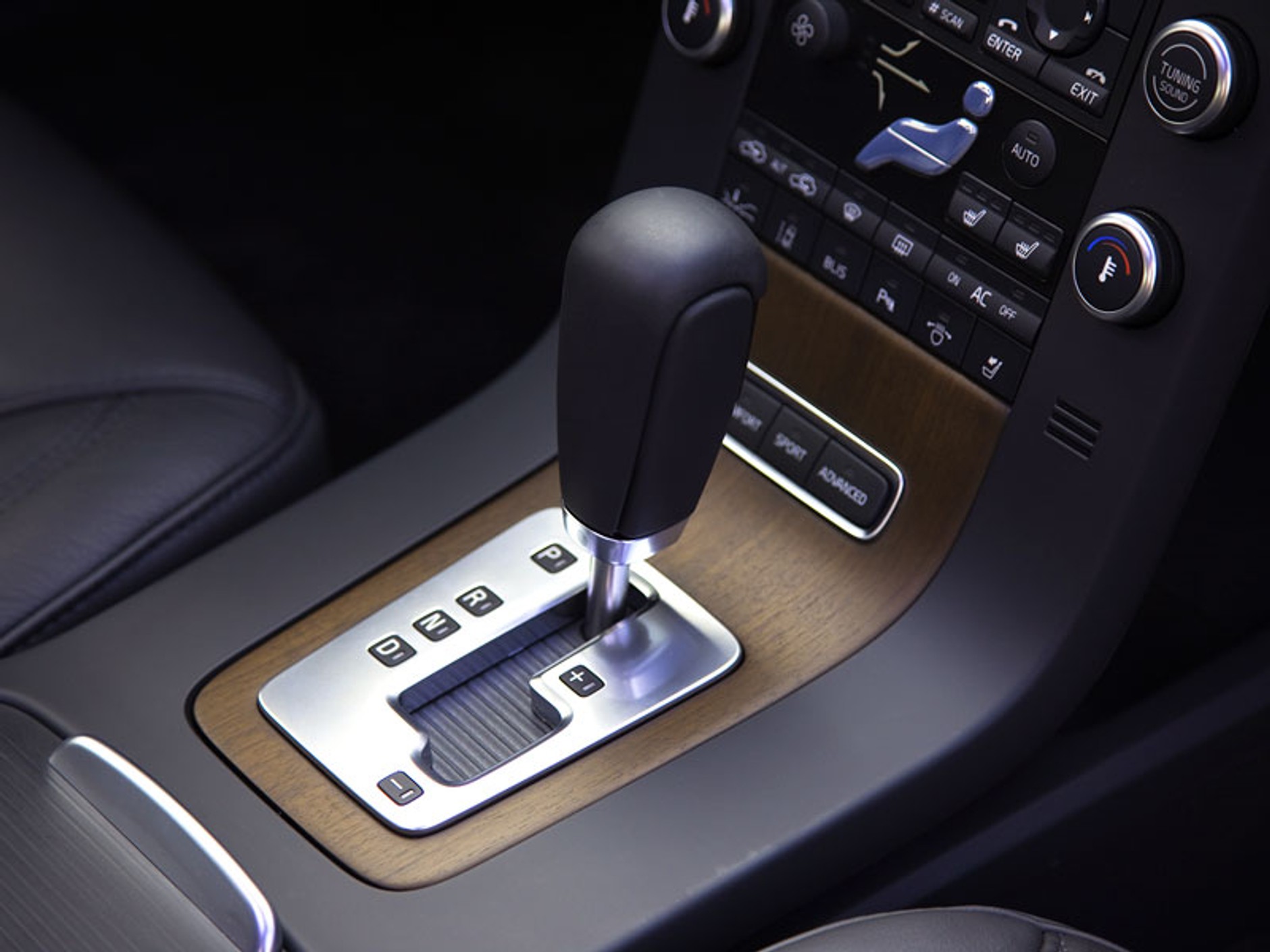 Volvo S80: nowy 5-cylindrowy diesel z dwoma turbosprężarkami pełniący normę Euro 5