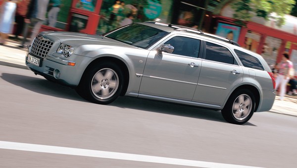 Chrysler 300C Touring 5.7 Hemi - z archiwum Auto Świata
