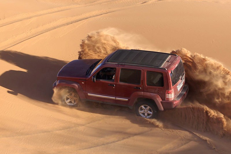 Jeep Cherokee na trasie Dakaru – pierwsze wrażenia z jazdy