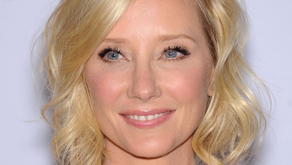 Anne Heche w stanie krytycznym po wypadku samochodowym. Jej auto stanęło w płomieniach
