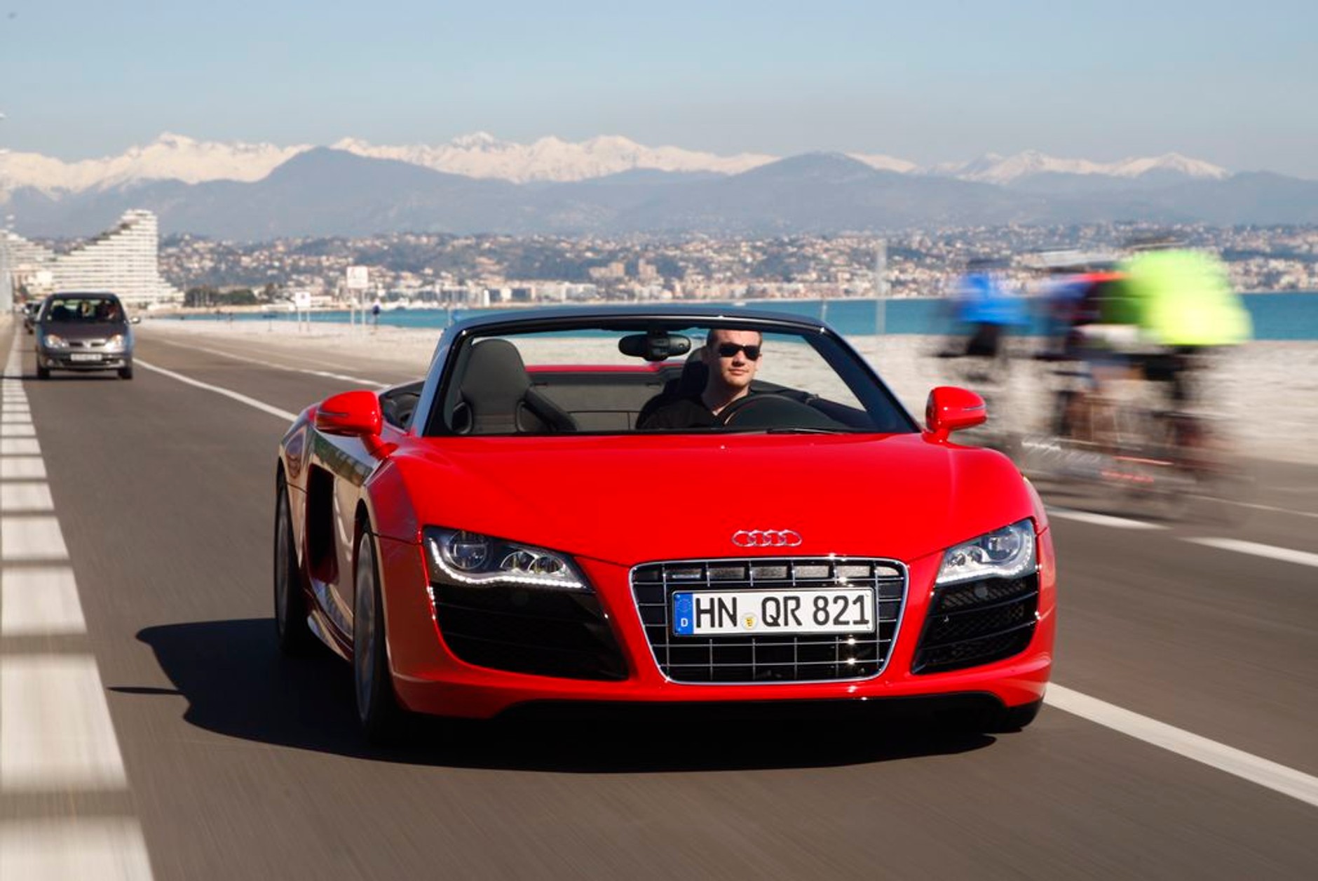 Audi R8 Spyder - supercabrio na wiosnę