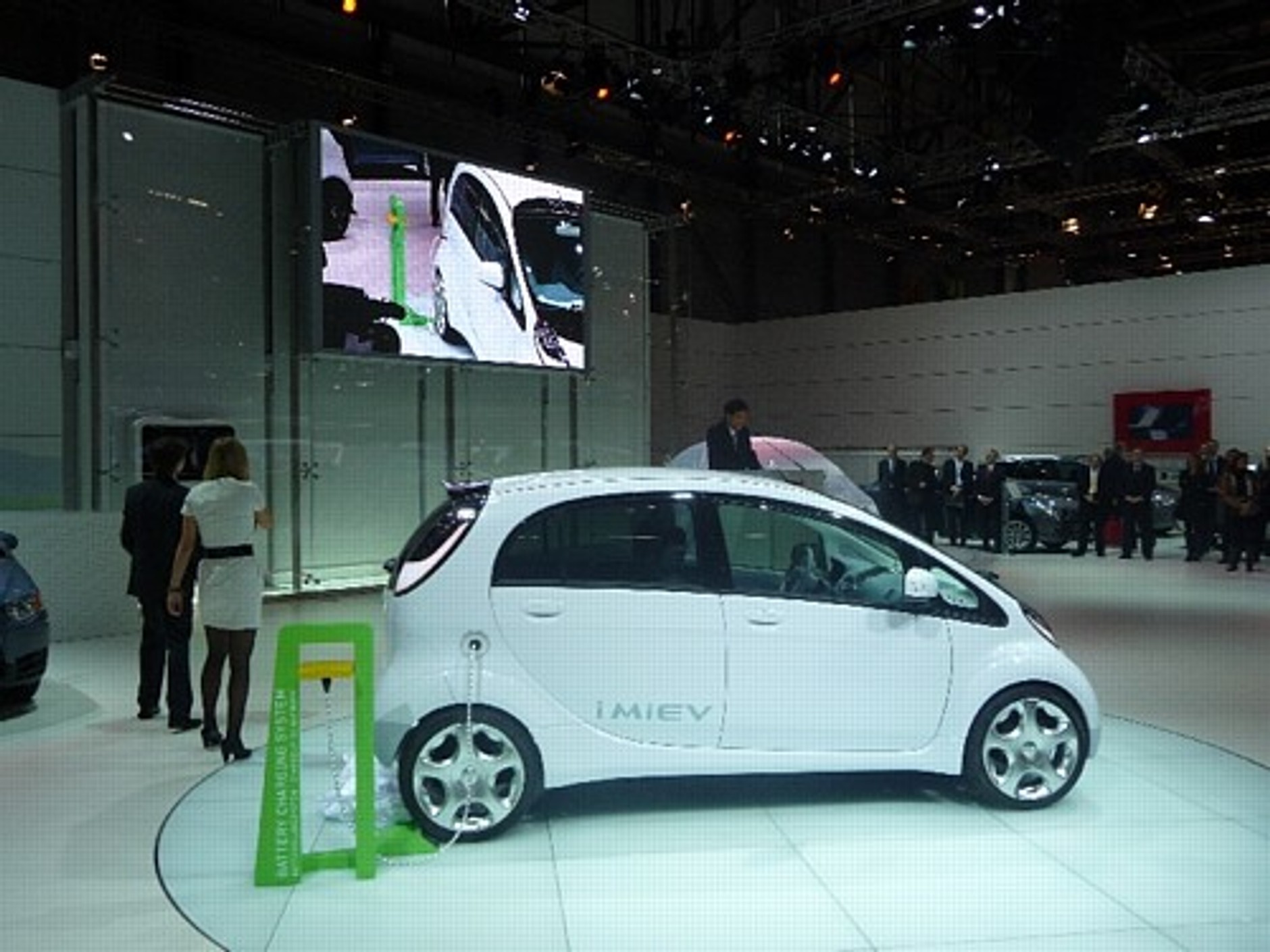 Mitsubishi i-MIEV - Elektrycznie w przyszłość