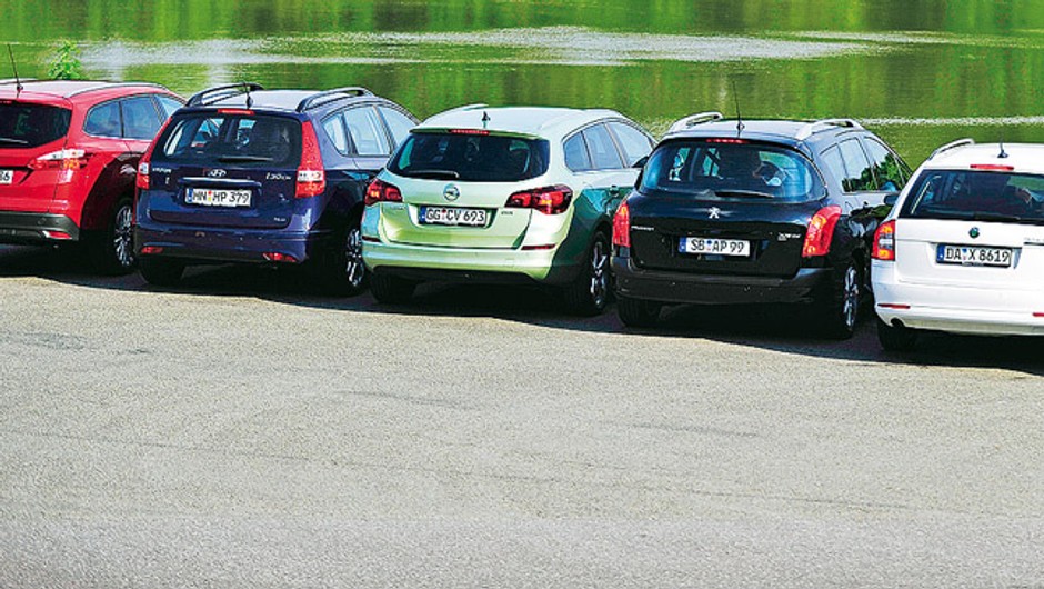 Rodzinne oszczędzanie: sprawdzamy które kompaktowe kombi warto kupić