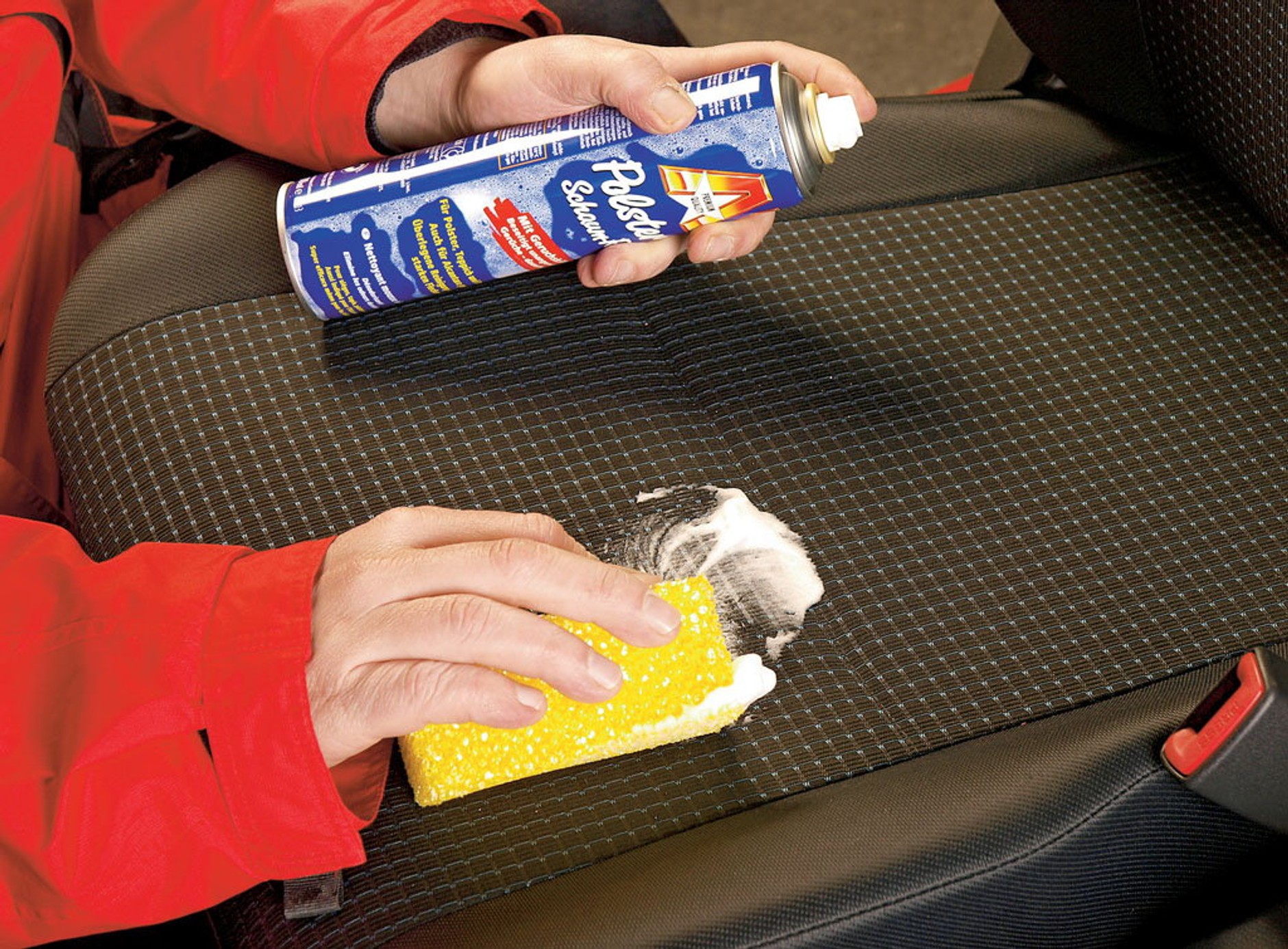 Pranie tapicerki samochodowej