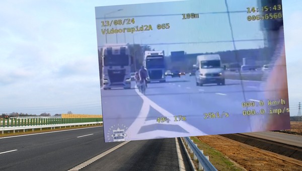 Rowerem w takim miejscu? Policjanci z grupy Speed tego jeszcze nie widzieli...