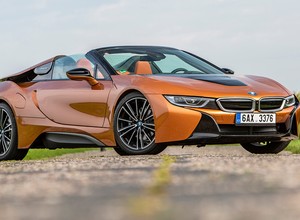 Test BMW i8 Roadster - futurystycznie i luksusowo