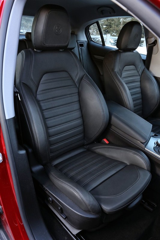 Alfa Romeo Stelvio - SUV jakiego jeszcze nie było