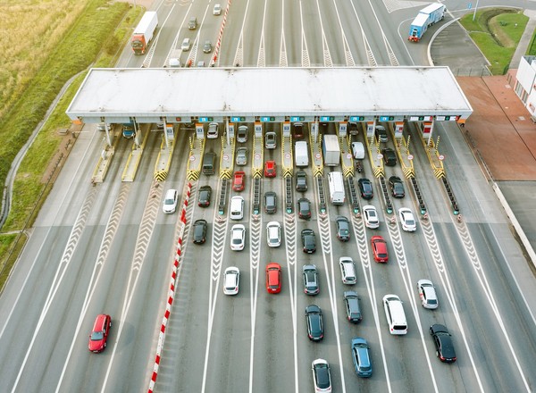 Kontrole i wysokie kary. E-bilet i e-TOLL już obowiązują