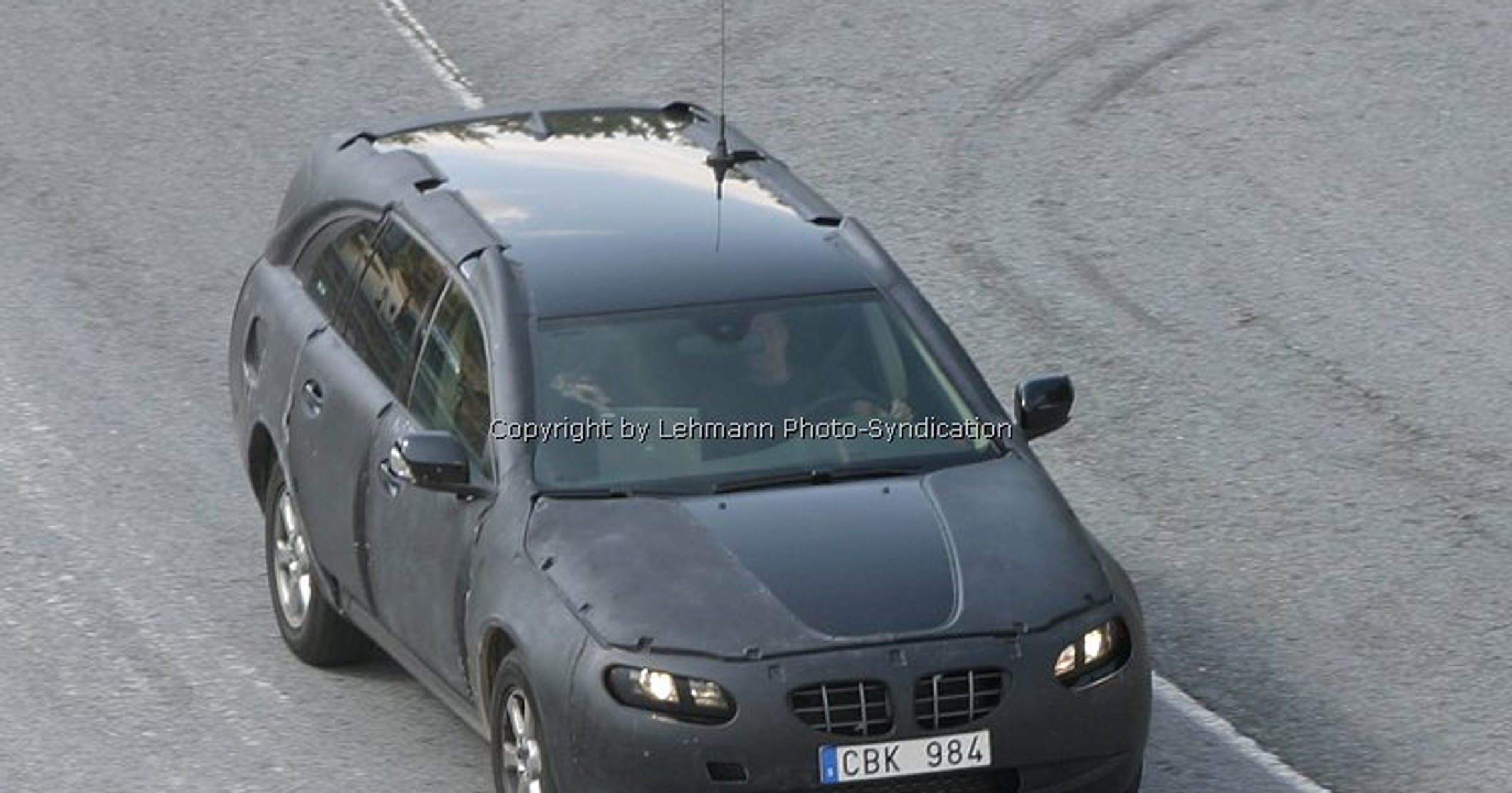 Zdjęcia szpiegowskie: Volvo V70/XC70 już w przyszłym roku w Genewie