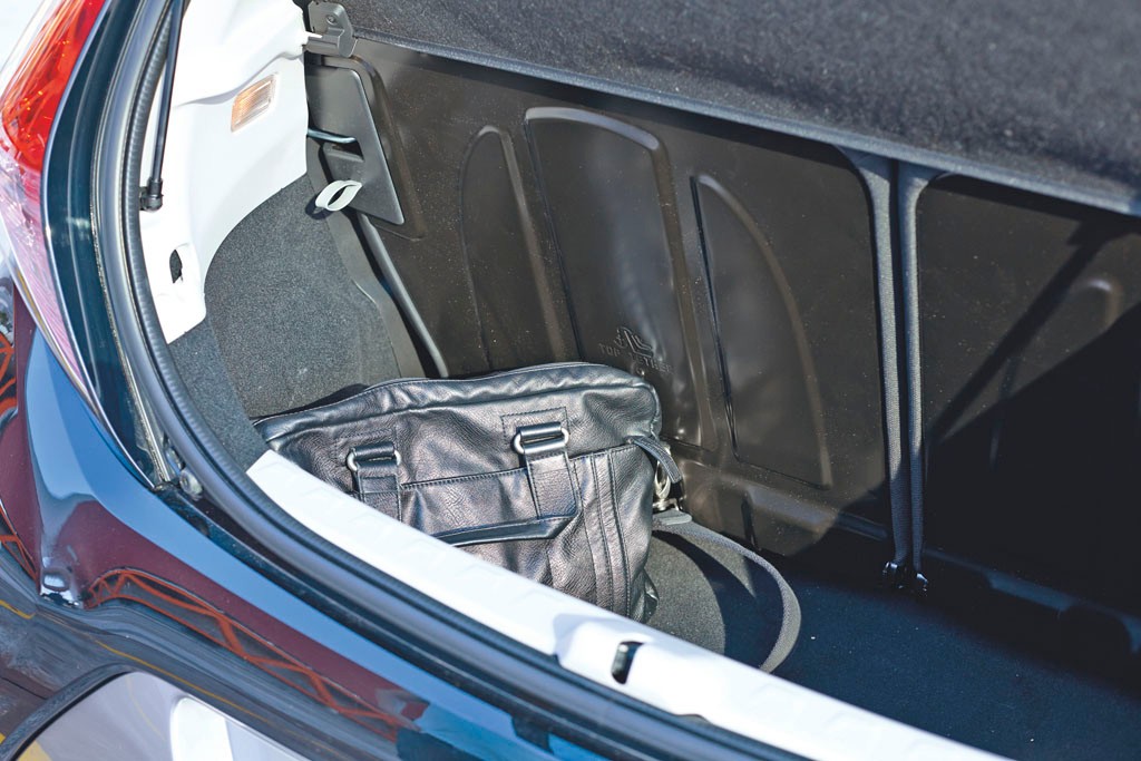 Wysoki próg załadunku pozostał, ale bagażnik ma teraz 168 l – o 30 l więcej niż w poprzedniku