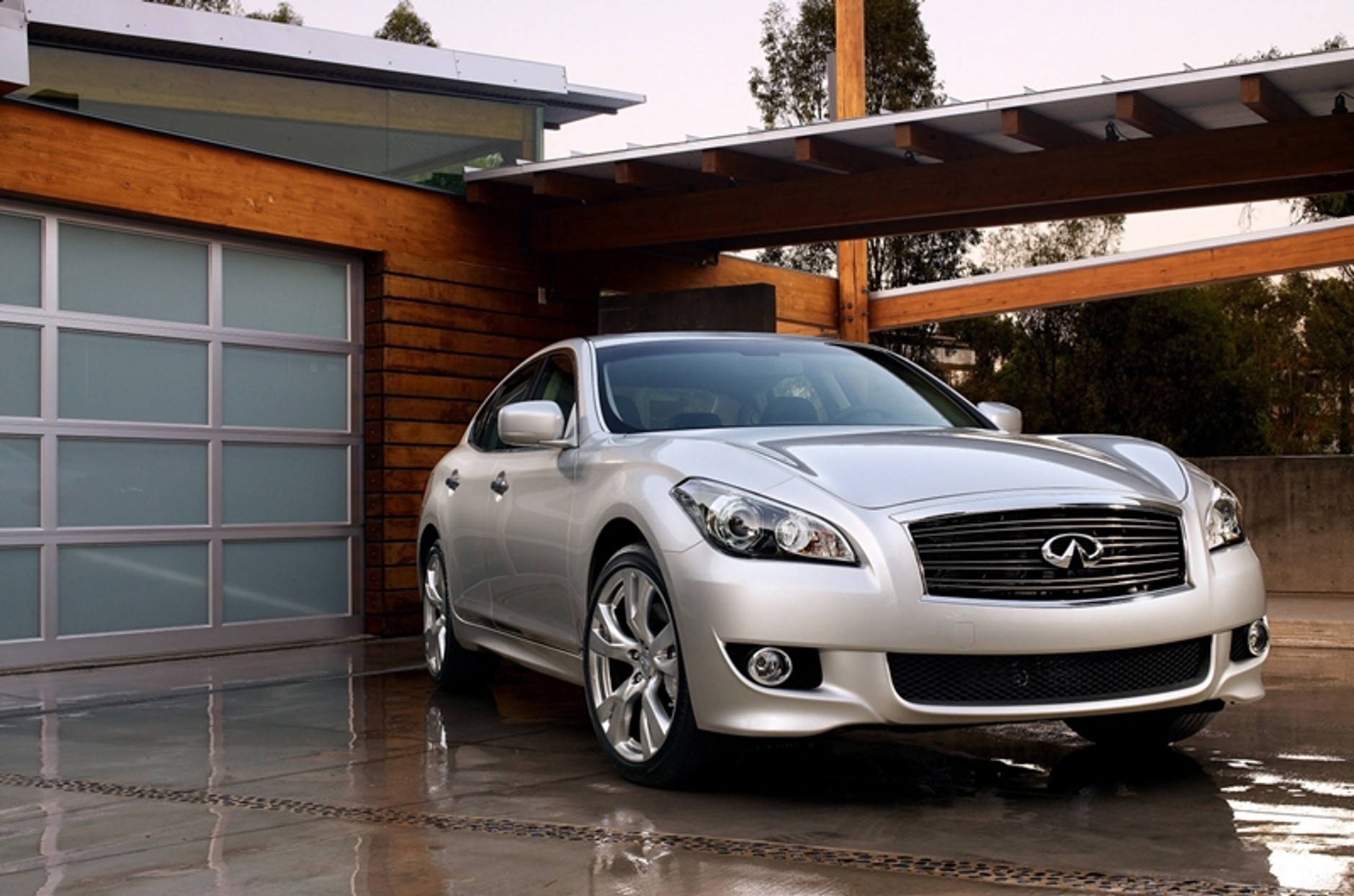 W jakim aucie poczujesz się jak w lesie? W Infiniti M37