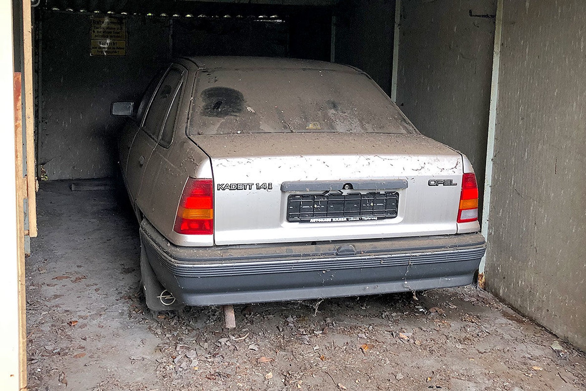 Opel Kadett E sedan za 3990 euro