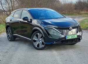 Modny SUV z napędem 4x4 i elektrycznym silnikiem. Czy to recepta na sukces?