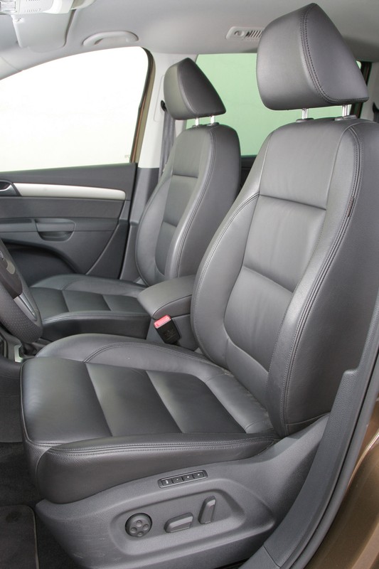 Seat Alhambra 2.0 TDI: mało sportu, dużo miejsca