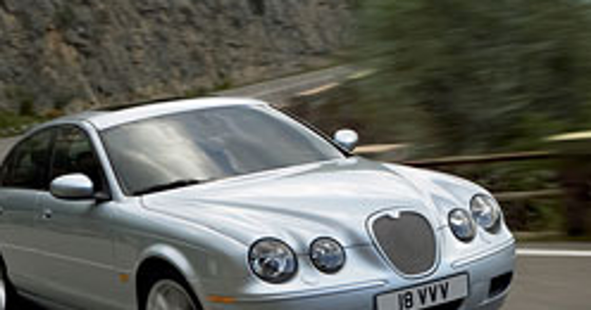 Jaguar: facelifting S-type
