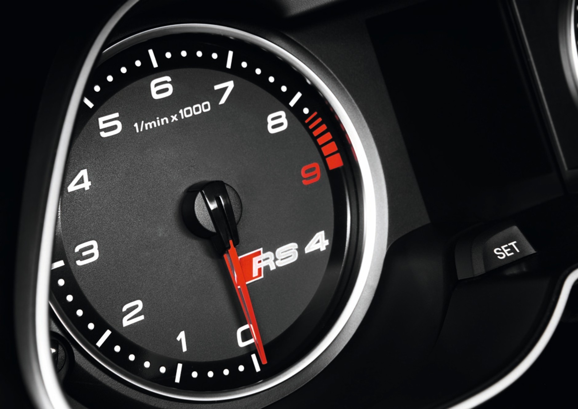 Audi RS4 Avant: Rodzinny sportowiec