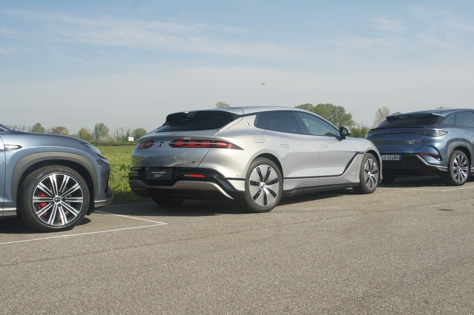 Denza Z9 GT