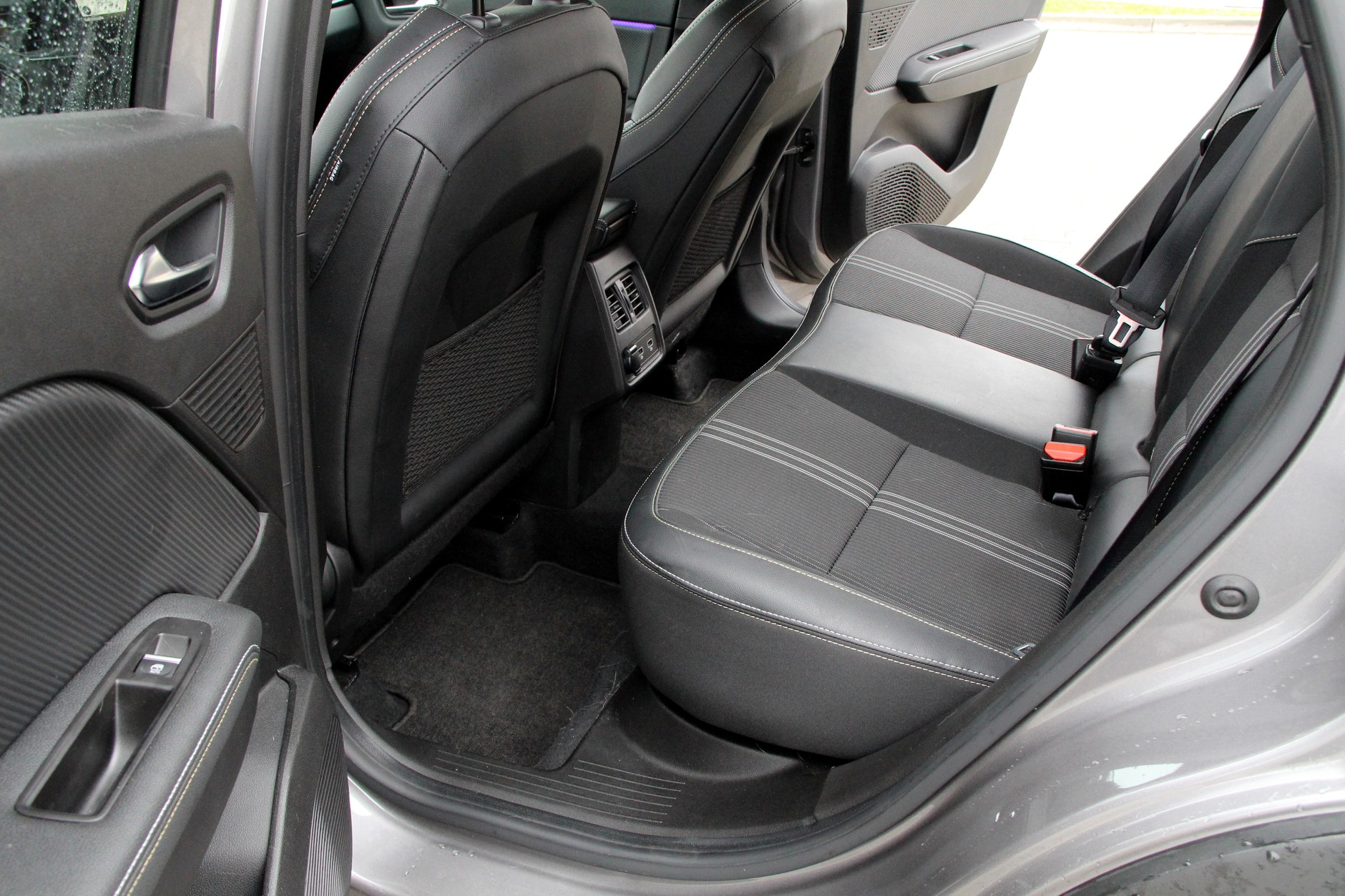 Renault Captur E-Tech full hybrid E-Tech engineered